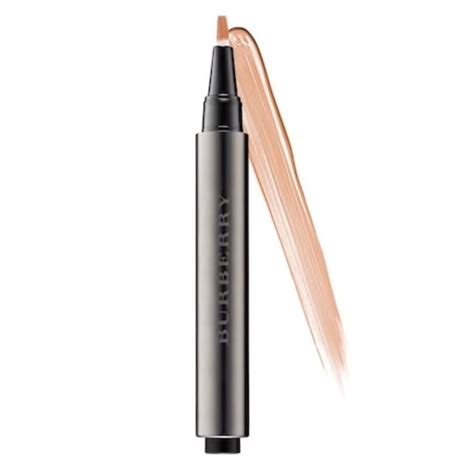 Burberry No. 04 Sandy Beige Sheer Luminous Concealer